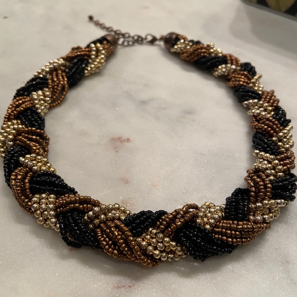 Mixture of gold, brown and black color necklace!!